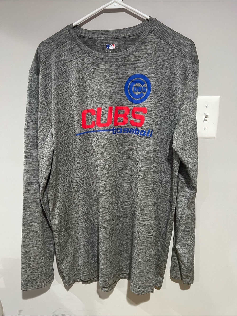 Chicago Cubs Gray Long-Sleeve Performance Shirt, size: L